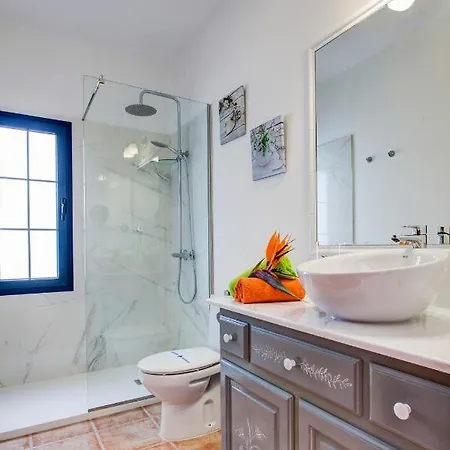 ヴィラ Casa Delfin 2 Y Piscina *